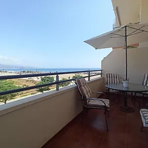 https://precioso-apartamento-con-terraza-frente-al-mar.1costadelsol.com